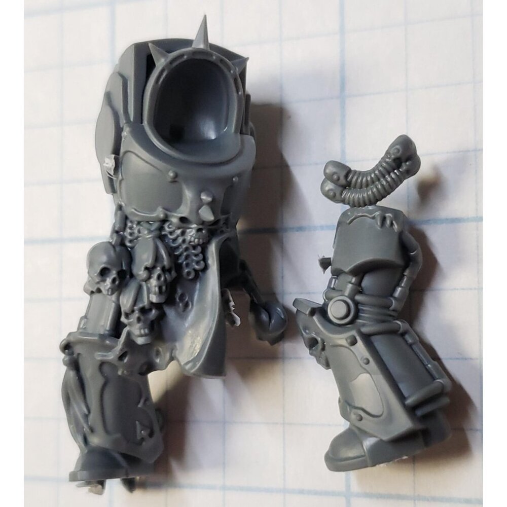 Warhammer 40k Chaos Space Marines Bits Terminator Torso Legs Set #46